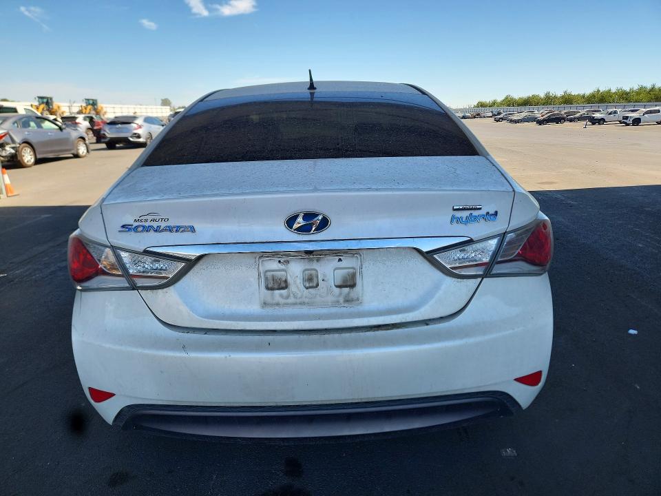 2015 Hyundai Sonata VIN KMHEC4A49FA127303 COPART salvage auction — MECHANICAL, CA - DIS/DLR/EXP ONLY CLEAN TITLE, sold $150 on 2026-07-30 (photo 6)