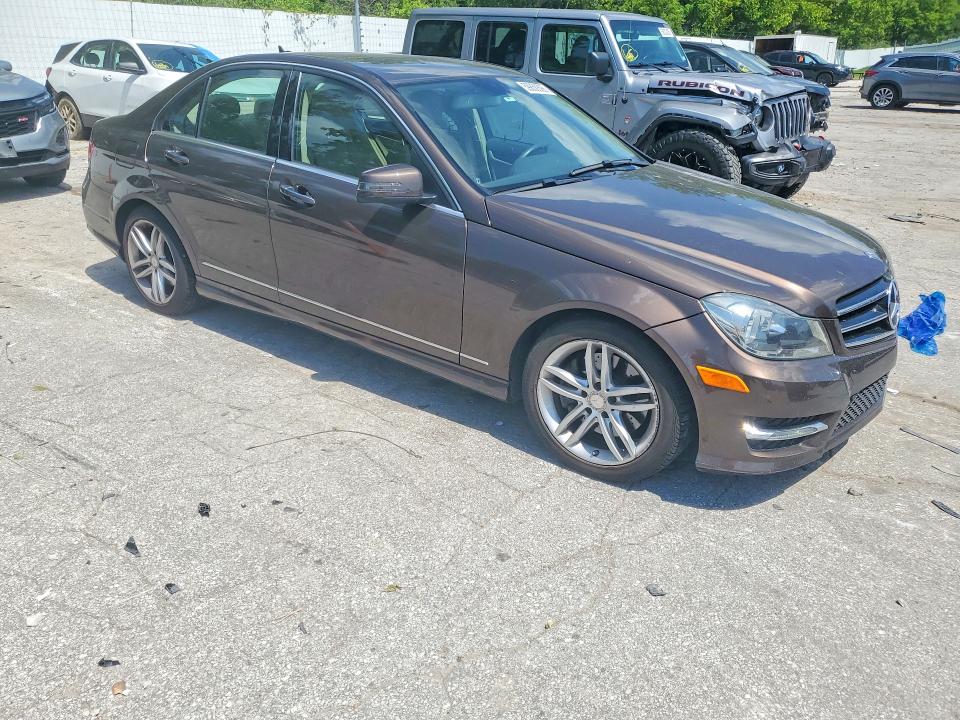 2014 Mercedes-benz C-klasse VIN WDDGF8AB6EA941813 COPART salvage auction — REAR END, Mo - Salvage Certificate Of Title, sold $2,150 on 2026-08-18 (photo 4)