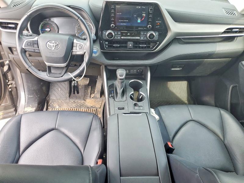 2022 Toyota Highlander VIN 5TDGBRCH5NS541886 COPART salvage auction — REAR END, KS - DEALER ONLY CLEAN TITLE, sold $100 on 2026-07-28 (photo 8)