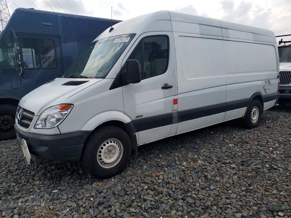 2011 Mercedes-benz Sprinter VIN WD3PE8CB6B5573741 COPART salvage auction — MINOR DENT/SCRATCHES, Nj - Certificate Of Title, sold $150 on 2026-07-21 (photo 1)