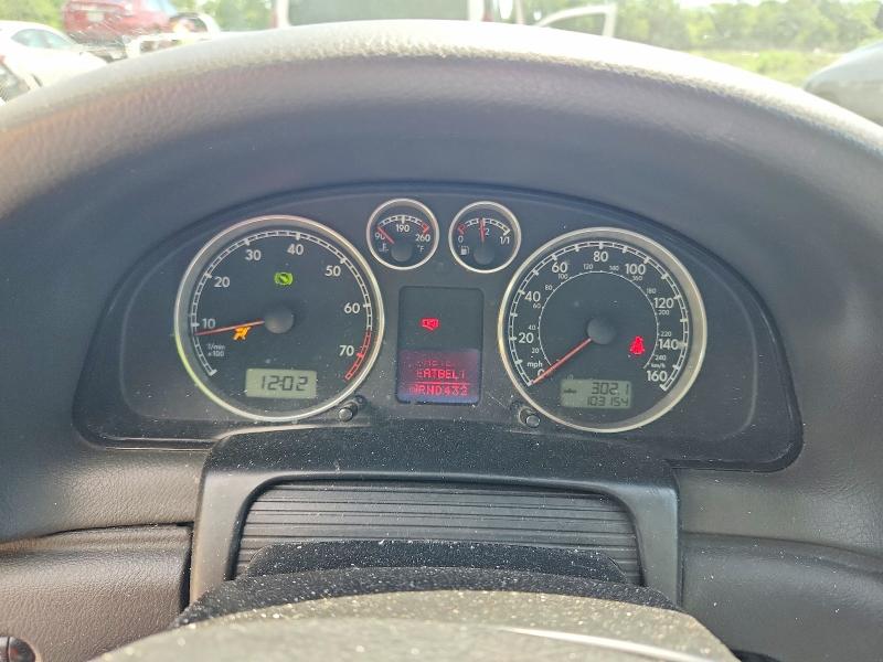 2004 Volkswagen Passat VIN WVWPD63B44E296586 COPART salvage auction — REAR END, NY - MV-907A SALVAGE CERTIFICATE, sold $350 on 2026-07-28 (photo 9)