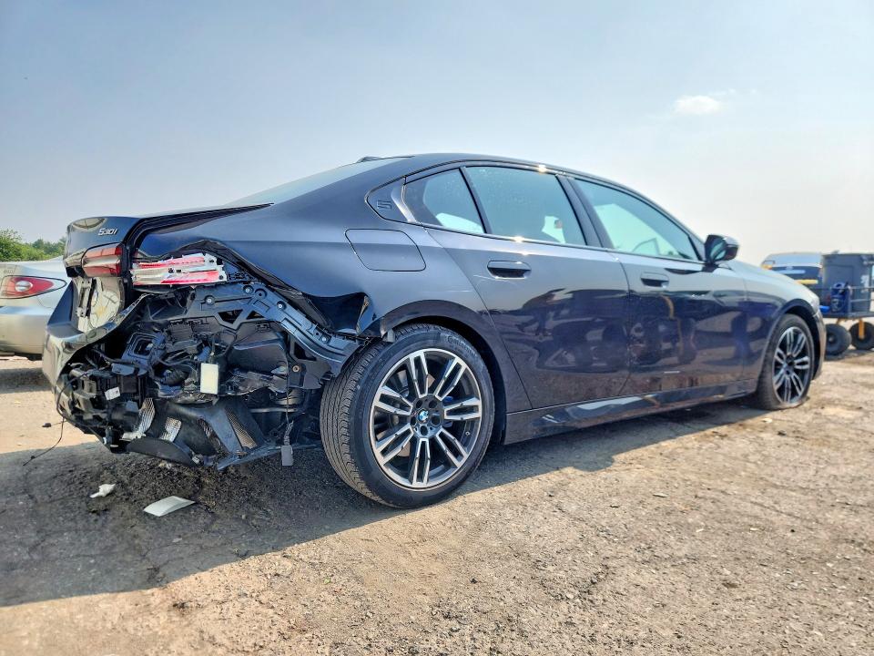 2025 BMW 5er VIN WBA53FJ01SCT27195 COPART salvage auction — REAR END, Pa - Certificate Of Salvage, sold $34,500 on 2026-08-11 (photo 3)