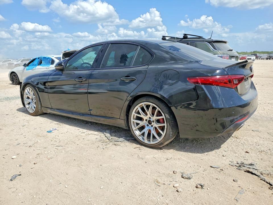 2019 Alfa romeo Giulia VIN ZARFAMBN7K7600909 COPART salvage auction — MINOR DENT/SCRATCHES, Tx - Cert Of Title-Rebuilt Salvage, sold $6,600 on 2026-07-30 (photo 2)