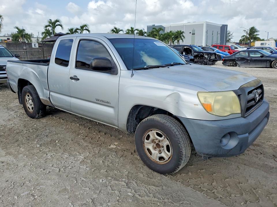 2008 Toyota Tacoma VIN 5TETX22N78Z549428 COPART salvage auction — MINOR DENT/SCRATCHES, FL - CERTIFICATE OF TITLE, sold $4,300 on 2026-07-31 (photo 4)
