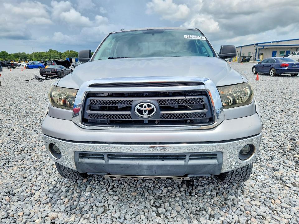 2011 Toyota Tundra VIN 5TFRY5F10BX100025 COPART salvage auction — MINOR DENT/SCRATCHES, Fl - Certificate Of Title, sold $3,200 on 2026-07-31 (photo 5)