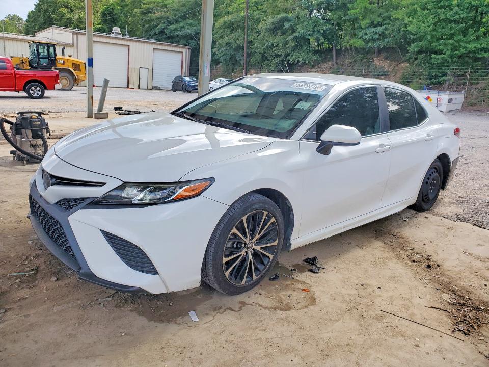 2018 Toyota Camry VIN 4T1B11HK2JU085785 COPART salvage auction — MINOR DENT/SCRATCHES, Al - Certificate Of Title (P), sold $7,200 on 2026-07-28 (photo 1)