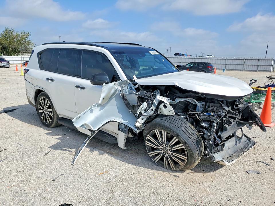 2022 Lexus Lx VIN JTJGB7CX0N4013063 COPART salvage auction — FRONT END, Tx - Salvage Vehicle Title, sold $59,500 on 2026-09-03 (photo 4)