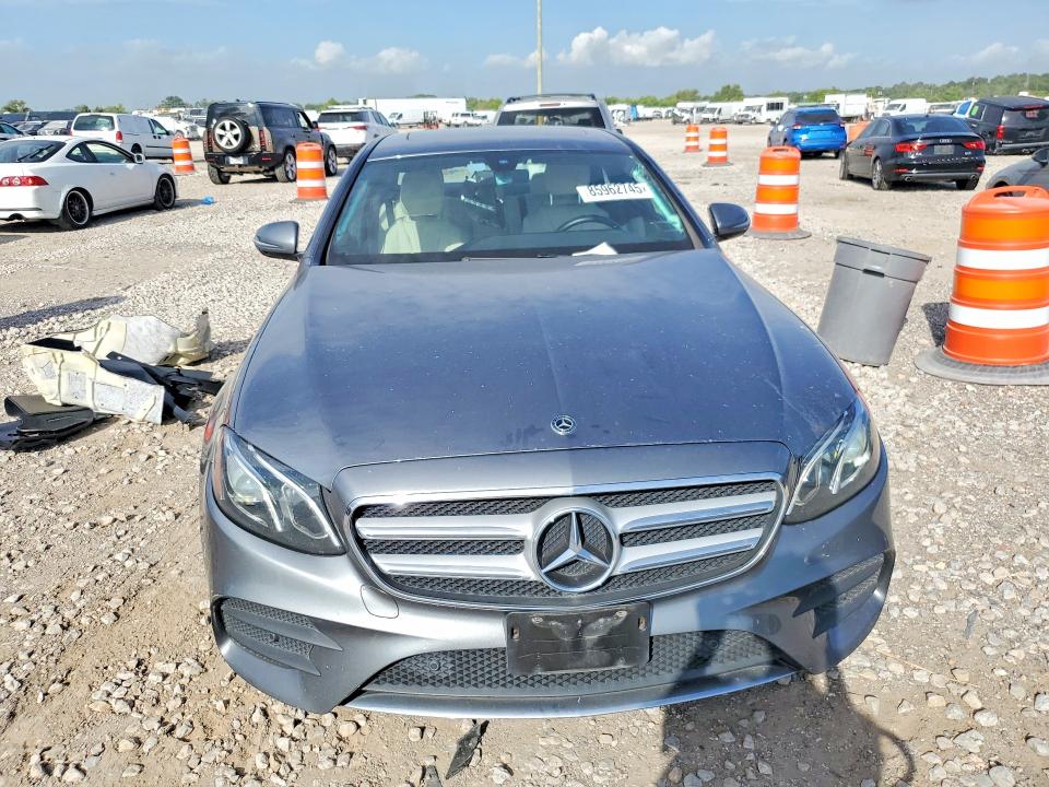 2018 Mercedes-benz VIN WDDZF4JB6JA302987 COPART salvage auction — WATER/FLOOD, Tx - Salvage Title-Flood Damage, sold $6,200 on 2026-07-09 (photo 5)