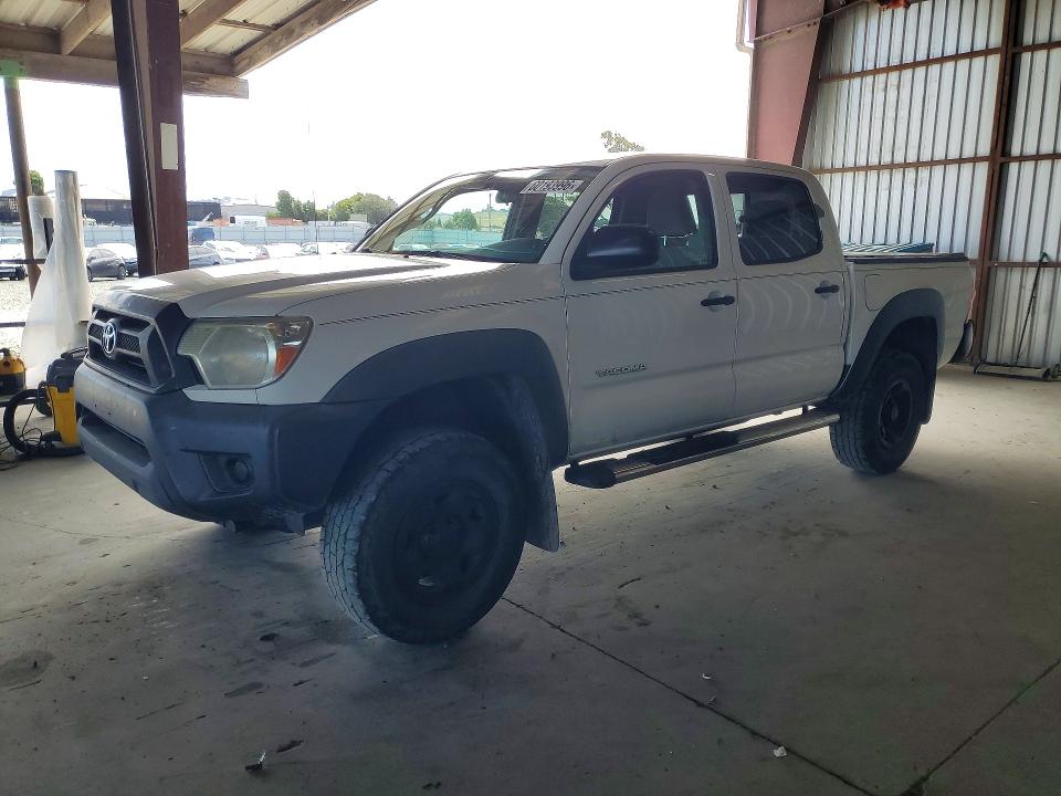 2015 Toyota Tacoma VIN 5TFJX4GNXFX042930 COPART salvage auction — REAR END, Ca - Salvage Certificate, sold $6,900 on 2026-07-30 (photo 1)