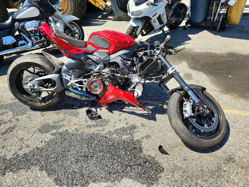 2025 Ducati Panigale VIN ZDMDAG6W2SB001648 COPART salvage auction — UNDERCARRIAGE, CA - SALVAGE CERTIFICATE, sold $2,550 on 2026-09-17 (photo 1)
