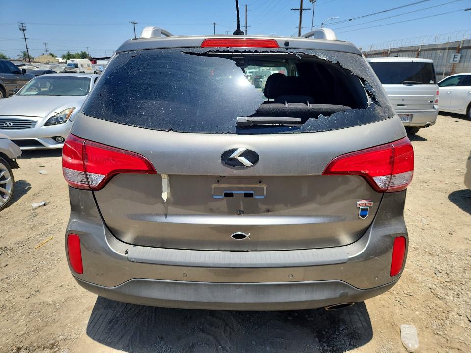 2014 Kia Sorento VIN 5XYKT4A62EG543295 COPART salvage auction — MINOR DENT/SCRATCHES, Salvage Title, sold $775 on 2026-07-20 (photo 6)