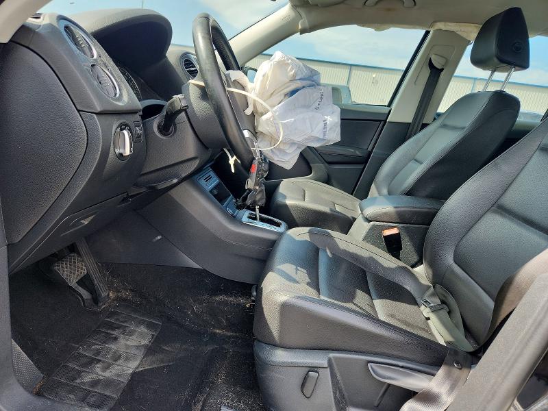 2016 Volkswagen Tiguan VIN WVGBV7AX5GW014414 COPART salvage auction — FRONT END, Fl - Cert Of Title Slvg Rebuildable, sold $450 on 2026-08-19 (photo 7)