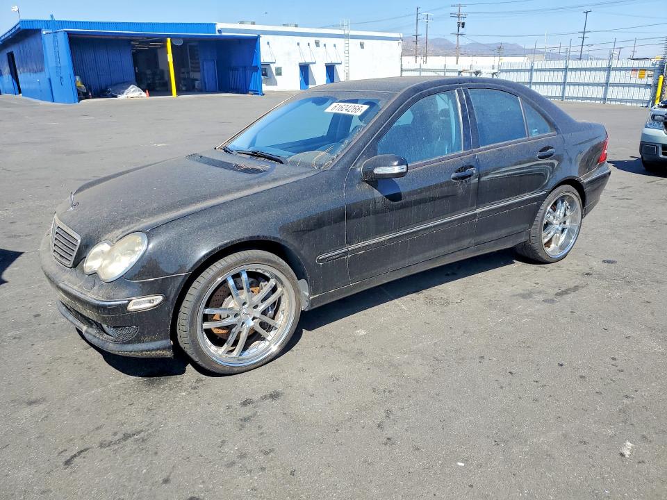 2004 Mercedes-benz C-klasse VIN WDBRF40J34A556016 COPART salvage auction — MINOR DENT/SCRATCHES, Ca - Dis/Dlr/Exp Only Clean Title, sold $625 on 2026-07-29 (photo 1)