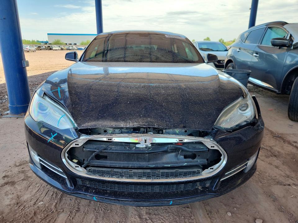 2013 Tesla Model s VIN 5YJSA1DP6DFP04598 COPART salvage auction — FRONT END, Az - Cert Of Title - Salvage, sold $1,100 on 2026-07-28 (photo 5)