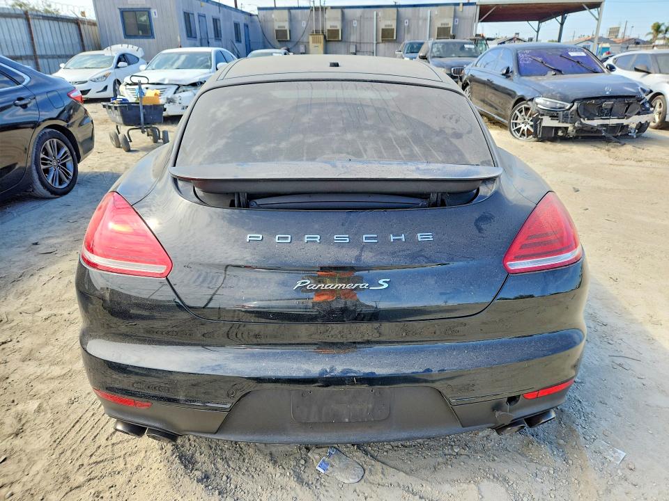 2015 Porsche Panamera VIN WP0AD2A70FL040716 COPART salvage auction — MINOR DENT/SCRATCHES, Salvage Title, sold $6,500 on 2026-10-05 (photo 6)