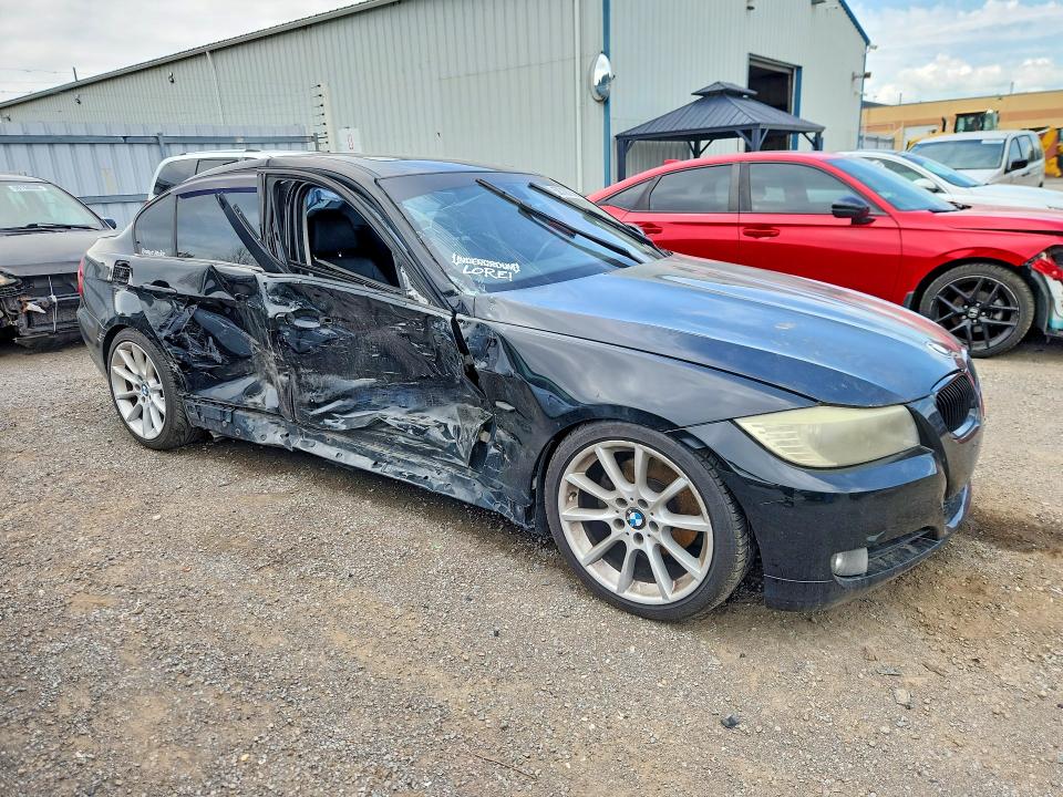 2009 BMW 3 series VIN WBAPG73599A401013 COPART salvage auction — SIDE, ON - PERMIT IRREPAIRABLE, sold $400 on 2026-07-28 (photo 4)