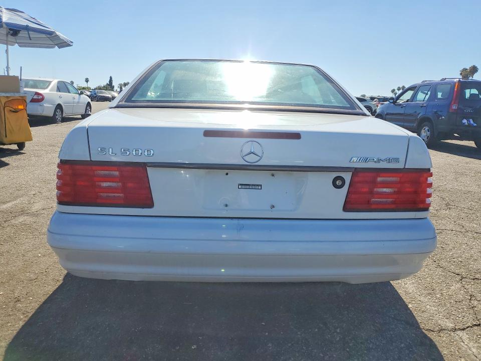 1998 Mercedes-benz Sl-class VIN WDBFA67F8WF170857 COPART salvage auction — MINOR DENT/SCRATCHES, AZ - DIS/DLR/EXP ONLY CLEAN TITLE (P), sold $3,050 on 2026-07-28 (photo 6)