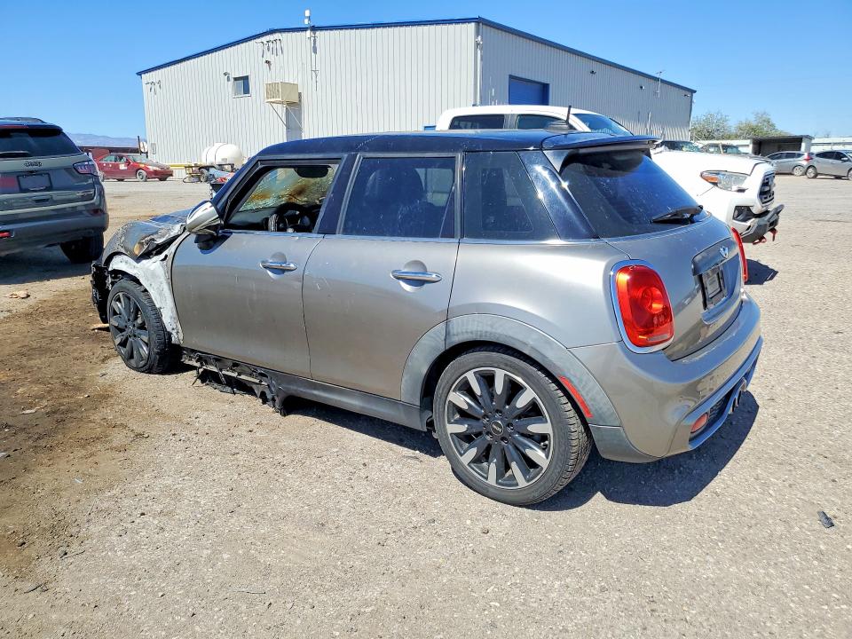 2017 Mini Cooper VIN WMWXU3C3XH2D33347 COPART salvage auction — BURN, Sc - Salvage Title, sold $275 on 2026-07-17 (photo 2)