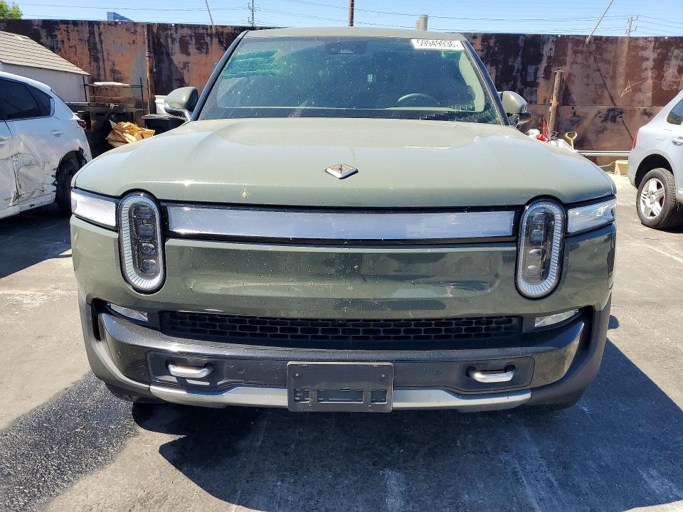 2022 Rivian R1T VIN 7FCTGAALXNN005461 COPART salvage auction — Rear End, Sc - Salvage Title, sold $20,700 on 2026-09-25 (photo 5)