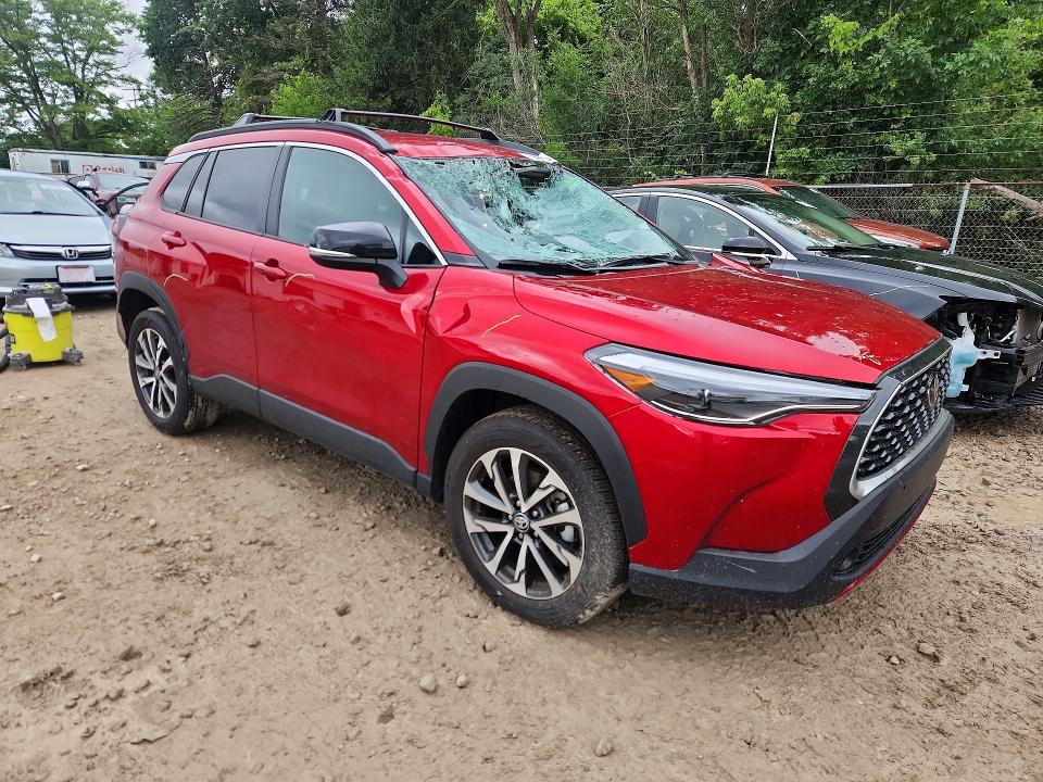 2025 Toyota Corolla cross VIN 7MUEAAAG6SV134604 COPART salvage auction — FRONT END, OH - CERT OF TITLE-SALVAGE, sold $2,000 on 2026-07-29 (photo 4)
