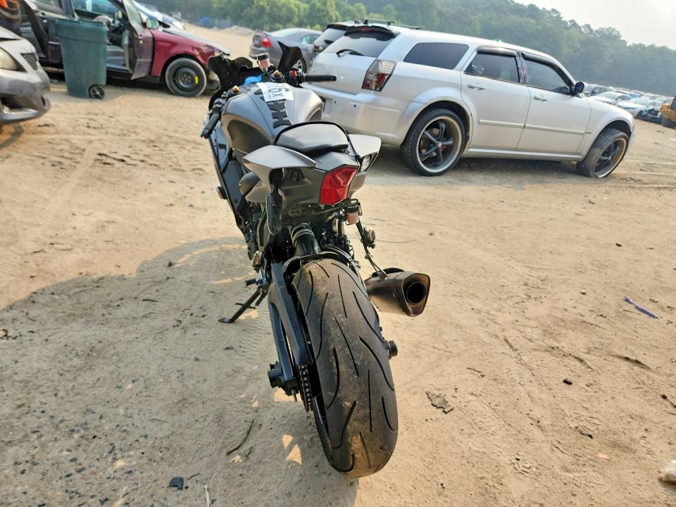 2024 Yamaha Yzfr7 VIN JYARM38E9RA009103 COPART salvage auction — SIDE, DE - SALVAGE CERTIFICATE (P), sold $2,100 on 2026-07-23 (photo 4)
