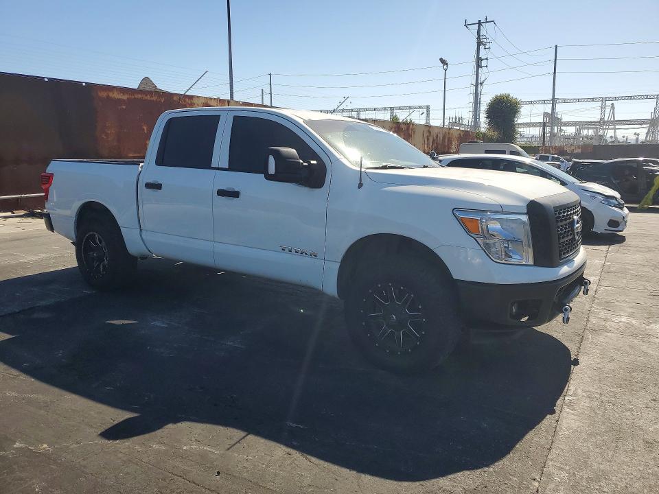 2017 Nissan TITAN VIN 1N6AA1EJXHN549256 — COPART salvage auction photo