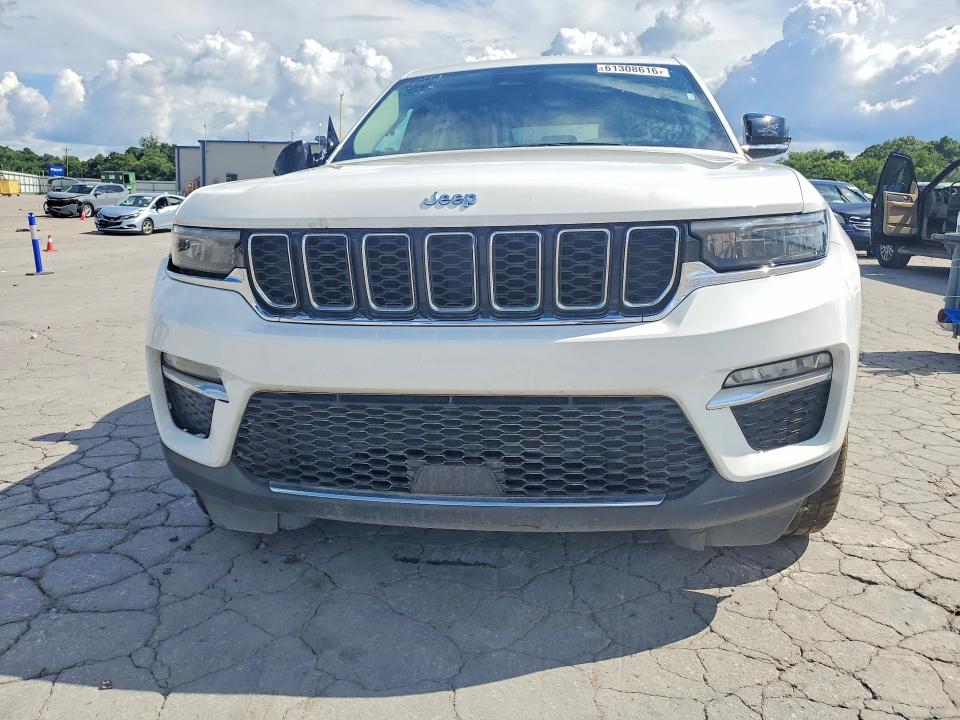 2024 Jeep Cherokee VIN 1C4RJYB63RC720358 COPART salvage auction — SIDE, Oh - Certificate Of Title (P), sold $14,300 on 2026-07-29 (photo 5)
