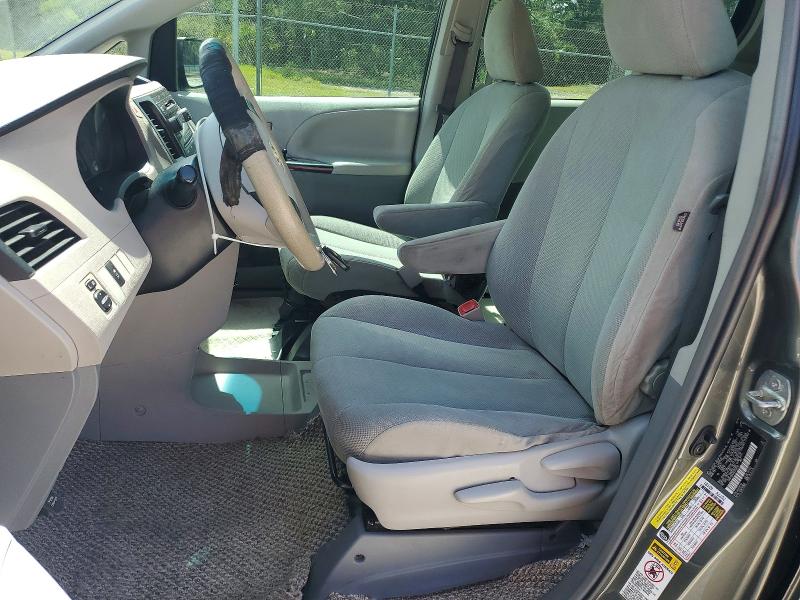 2011 Toyota Sienna VIN 5TDKA3DC4BS008694 COPART salvage auction — NORMAL WEAR, FL - CERTIFICATE OF TITLE, sold $1,550 on 2026-07-18 (photo 7)
