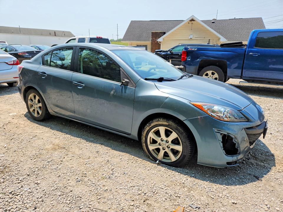 2010 Mazda 3 VIN JM1BL1SFXA1263745 COPART salvage auction — FRONT END, OH - CERT OF TITLE-SALVAGE, sold $225 on 2026-07-22 (photo 4)