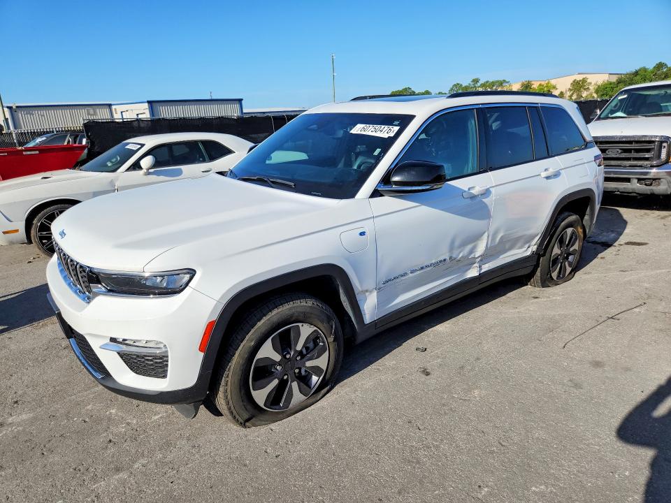 2024 Jeep Cherokee VIN 1C4RJYB6XRC116595 COPART salvage auction — SIDE, MD - CERTIFICATE OF TITLE, sold $21,600 on 2026-07-27 (photo 1)