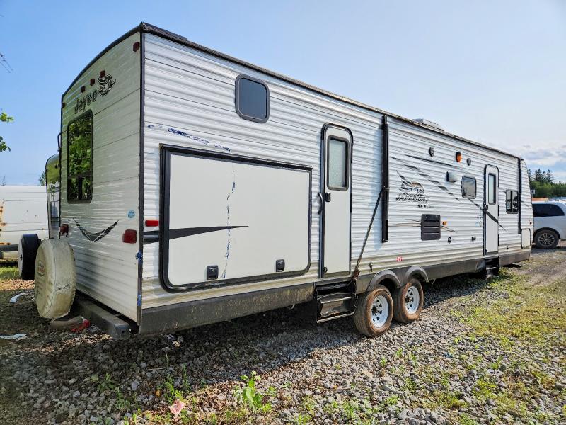 2016 Jayco jay Trailers VIN 1UJBJ0BS6G17T0052 COPART salvage auction — SIDE, ON - PERMIT NO BRAND - UNFIT, sold $225 on 2026-09-10 (photo 4)