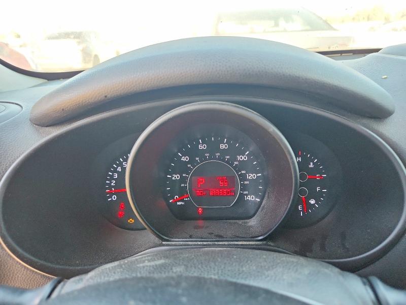 2015 Kia Soul VIN KNDJN2A28F7219757 COPART salvage auction — MECHANICAL, Ca - Dis/Dlr/Exp Only Clean Title, sold $575 on 2026-07-22 (photo 9)