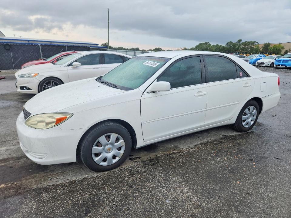 2003 Toyota Camry VIN JTDBE32K930229016 COPART salvage auction — MINOR DENT/SCRATCHES, FL - CERT OF TITLE SLVG REBUILDABLE, sold $425 on 2026-07-23 (photo 1)