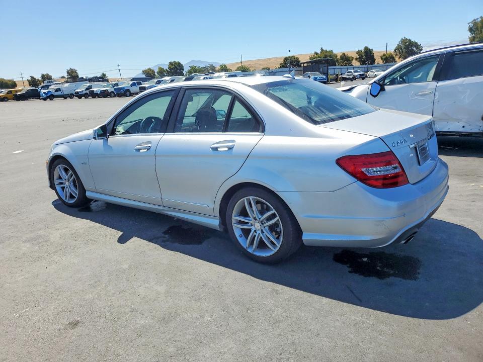 2012 Mercedes-benz C-klasse VIN WDDGF4HB9CR206062 COPART salvage auction — MECHANICAL, MT - DIS/DLR/EXP ONLY CLEAN TITLE, sold $575 on 2026-07-27 (photo 2)