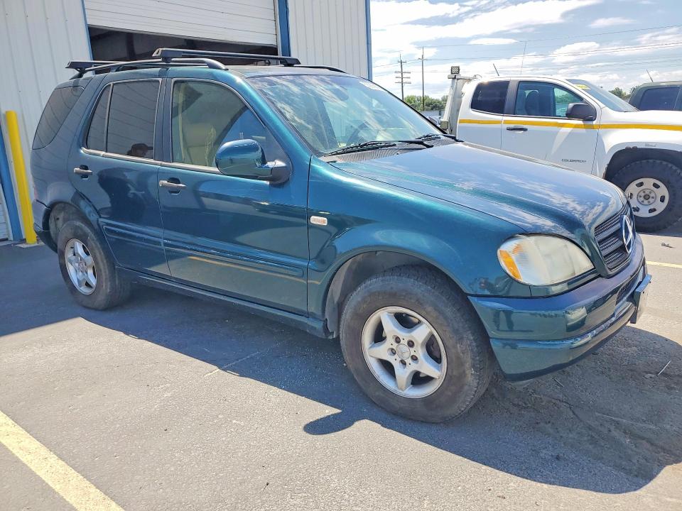 1999 Mercedes-benz M-klasse VIN 4JGAB72E6XA067394 COPART salvage auction — NORMAL WEAR, Id - Certificate Of Title (P), sold $600 on 2026-07-16 (photo 4)