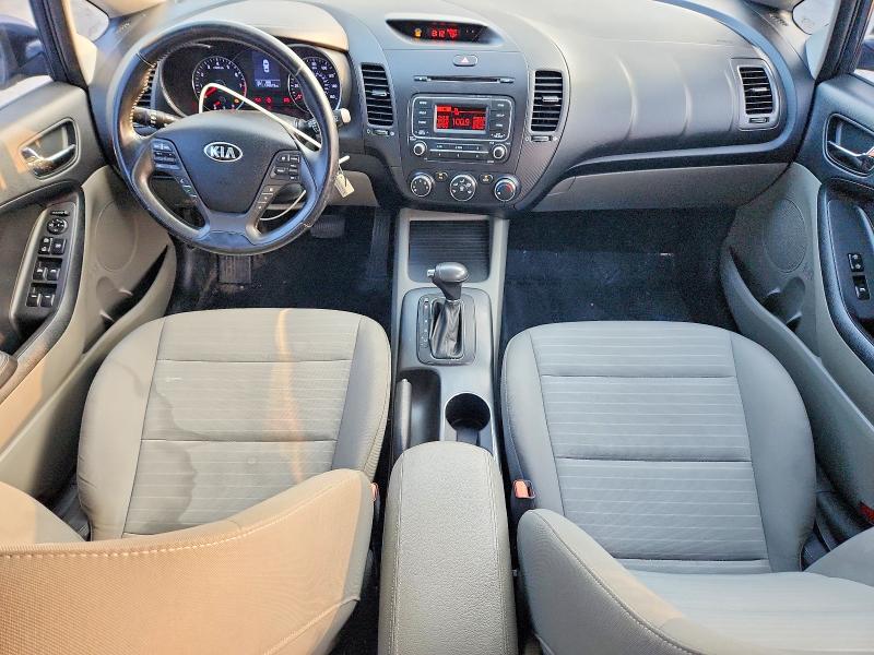 2015 Kia Forte VIN KNAFX5A83F5295031 COPART salvage auction — NORMAL WEAR, In - Certificate Of Title, sold $500 on 2026-07-31 (photo 8)