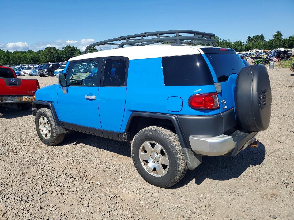 2007 Toyota Fj cruiser VIN JTEBU11F070018879 COPART salvage auction — MINOR DENT/SCRATCHES, Ny - Certificate Of Title (P), sold $6,900 on 2026-07-29 (photo 2)