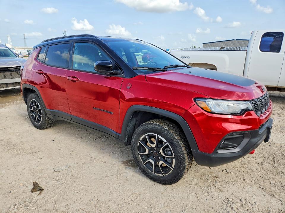 2025 Jeep Compass VIN 3C4NJDDN5ST581792 COPART salvage auction — REAR END, Tx - Salvage Vehicle Title, sold $8,900 on 2026-07-31 (photo 4)