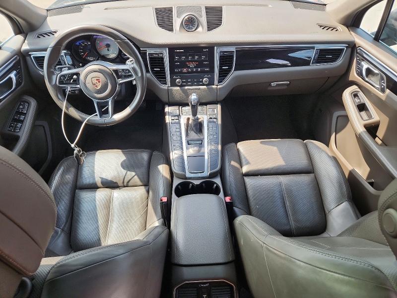 2017 Porsche Macan VIN WP1AB2A51HLB17132 COPART salvage auction — NORMAL WEAR, Mt - Certificate Of Title (P), sold $5,000 on 2026-08-06 (photo 8)
