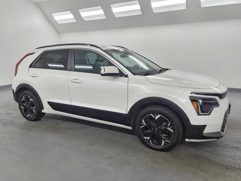 2023 Kia Niro VIN KNDCR3L15P5026048 COPART salvage auction — MECHANICAL, CA - CERTIFICATE OF TITLE, sold $7,100 on 2026-07-15 (photo 4)