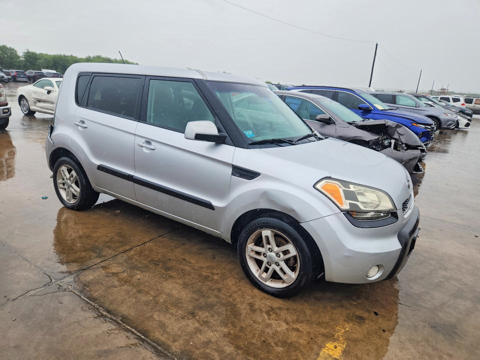 2011 Kia Soul VIN KNDJT2A25B7720024 COPART salvage auction — REAR END, Tx - Salvage Vehicle Title, sold $650 on 2026-07-27 (photo 4)