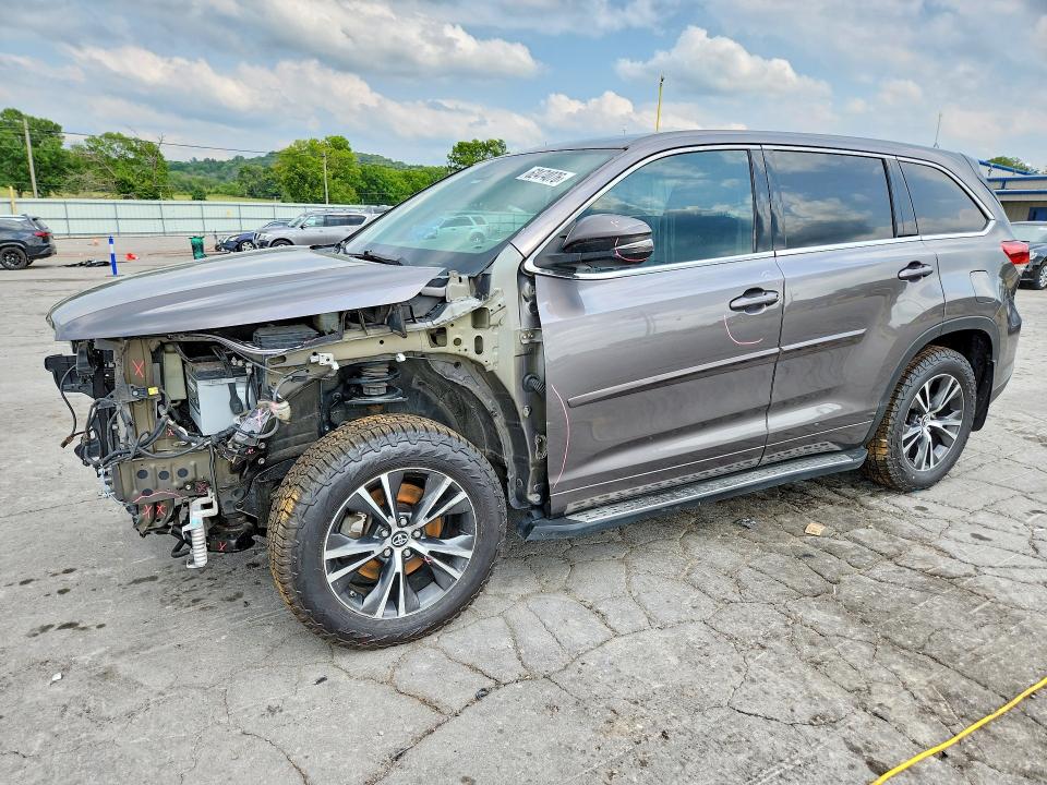2018 Toyota Highlander VIN 5TDBZRFH5JS812280 COPART salvage auction — FRONT END, Tx - Salvage Vehicle Title, sold $6,400 on 2026-07-27 (photo 1)