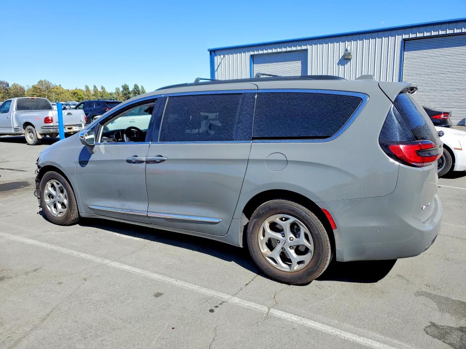 2022 Chrysler Pacifica VIN 2C4RC1GG3NR168462 COPART salvage auction — FRONT END, Ca - Salvage Certificate, sold $7,500 on 2026-07-31 (photo 2)