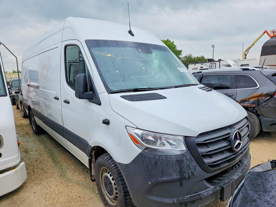 2023 Mercedes-benz Sprinter VIN W1Y4KCHY9PP541066 COPART salvage auction — SIDE, AB - BOS - ACTIVE, sold $8,500 on 2026-07-07 (photo 4)