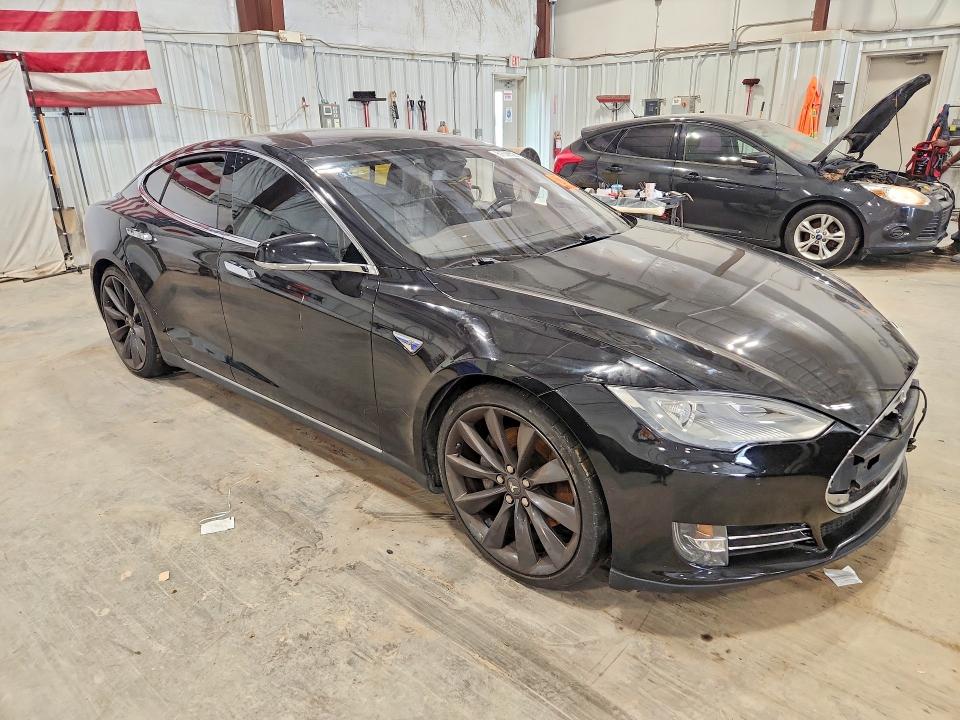 2014 Tesla Model s VIN 5YJSA1H25EFP63111 COPART salvage auction — NORMAL WEAR, Wi - Certificate Of Title, sold $2,250 on 2026-07-22 (photo 4)