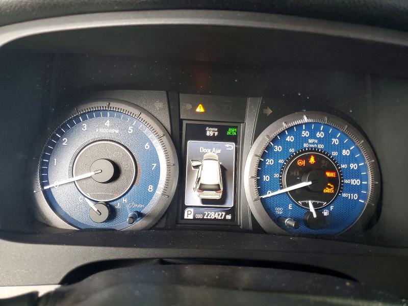 2018 Toyota Sienna VIN 5TDYZ3DC2JS905000 COPART salvage auction — MINOR DENT/SCRATCHES, Fl - Certificate Of Title (P), sold $7,000 on 2026-07-22 (photo 9)