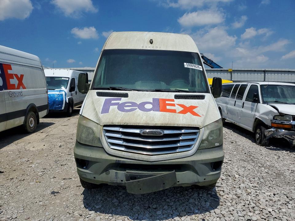 2015 Freightliner Sprinter 2500 VIN WDYPE8DC9FP116708 COPART salvage auction — MECHANICAL, KY - CERTIFICATE OF TITLE, sold $400 on 2026-08-10 (photo 5)