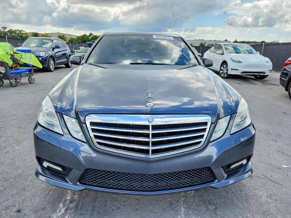 2010 Mercedes-benz E-klasse VIN WDDHF5GB5AA162178 COPART salvage auction — REAR END, Fl - Cert Of Title Slvg Rebuildable, sold $35 on 2026-07-21 (photo 5)