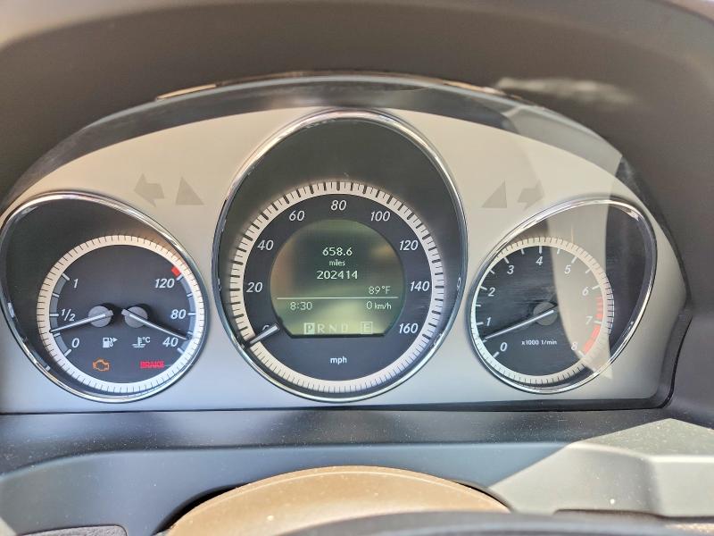 2011 Mercedes-benz C class VIN WDDGF8BB6BR175819 COPART salvage auction — NORMAL WEAR, Nj - Certificate Of Title, sold $775 on 2026-08-03 (photo 9)