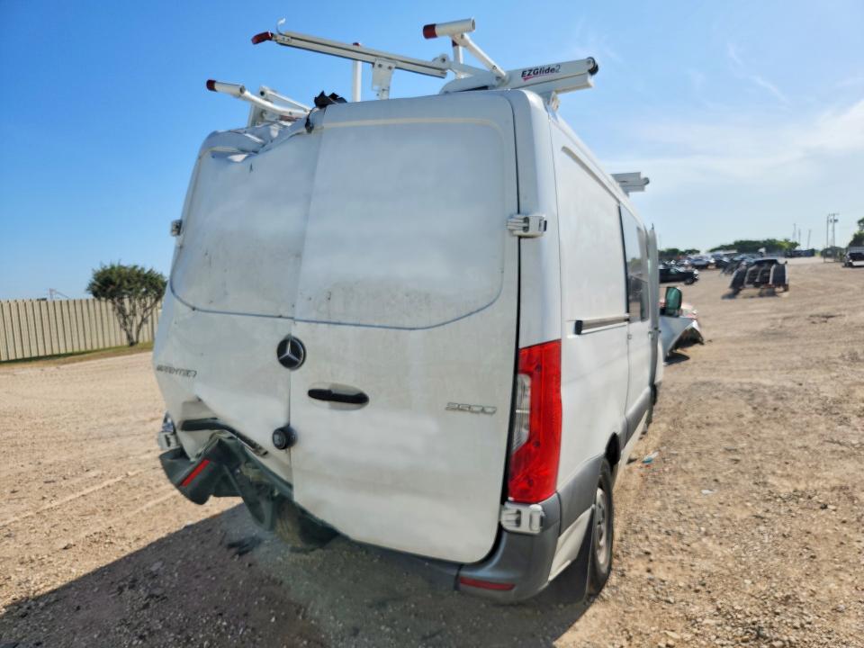 2023 Mercedes-benz Sprinter VIN W1Y4NBHY9PT121753 COPART salvage auction — FRONT END, Tx - Salvage Vehicle Title, sold $225 on 2026-07-29 (photo 6)